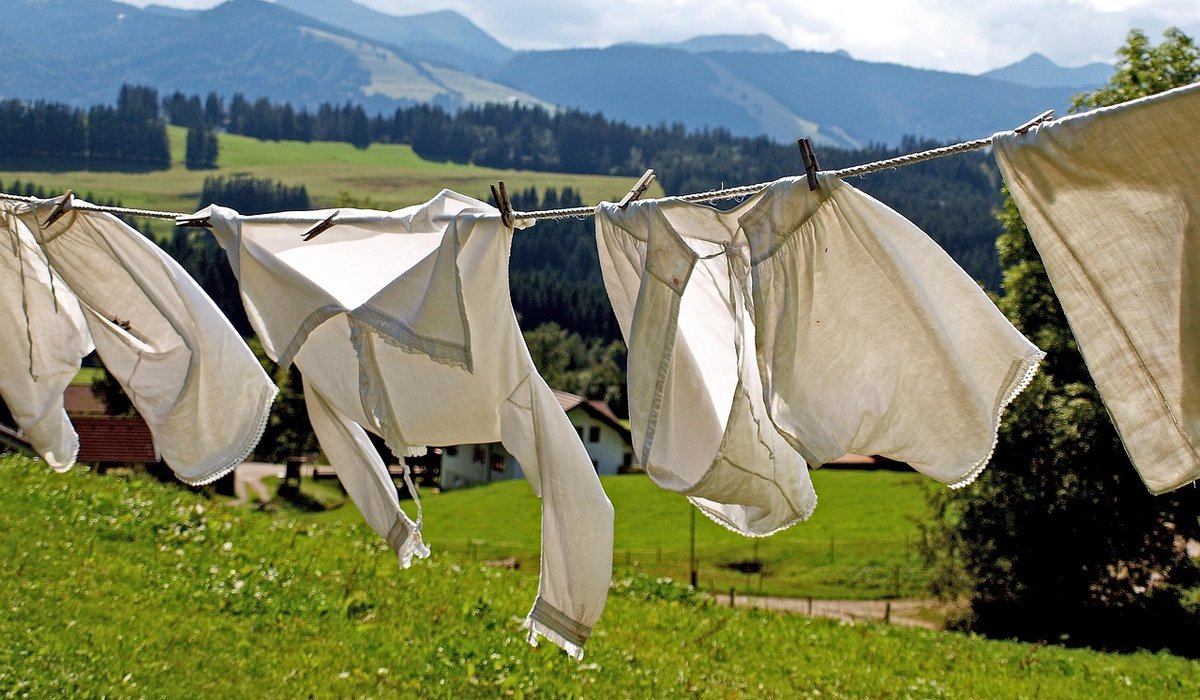 Creating a Slow Morning Routine with Linen