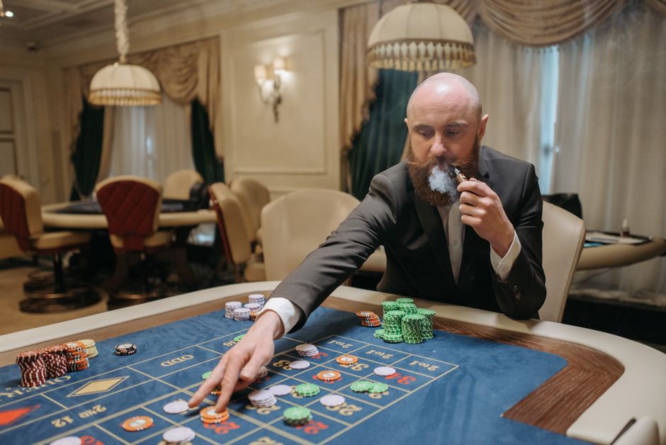 The Realities of Modern iGaming: Casinos, Bets, Slots, and Poker